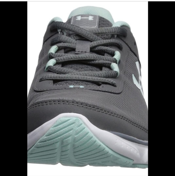 Under Armour Women's Micro G Assert Size 9. Lose material inside left shoe heel - Picture 2 of 13